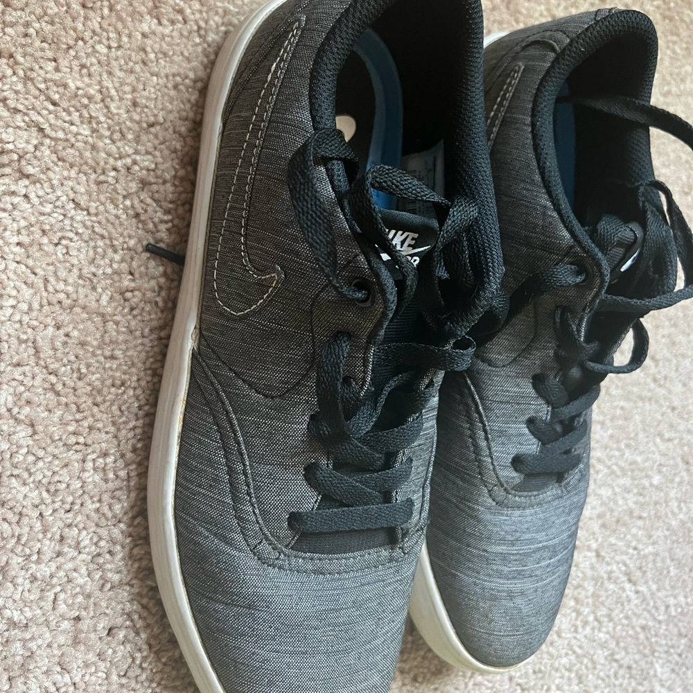 Nike SB sneakers. Size 8.